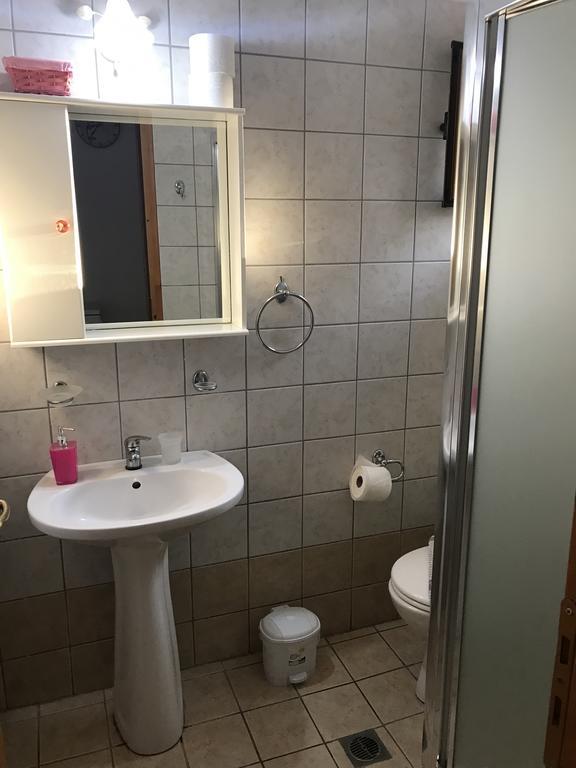 Vrisi & Apartament