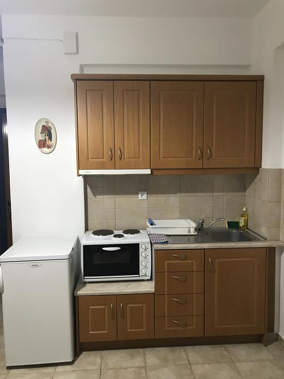 Vrisi & Apartament