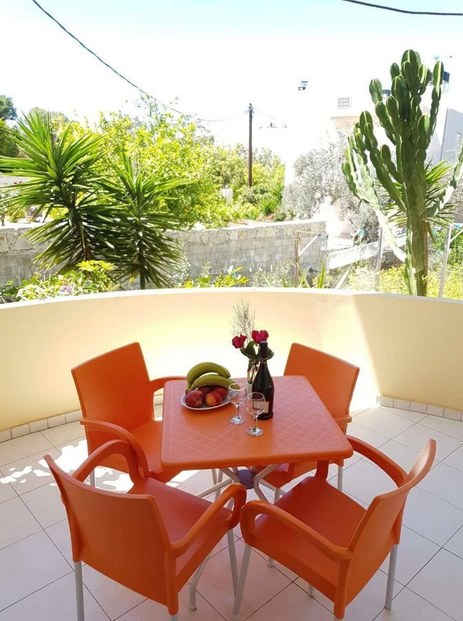 Vrisi & Apartament