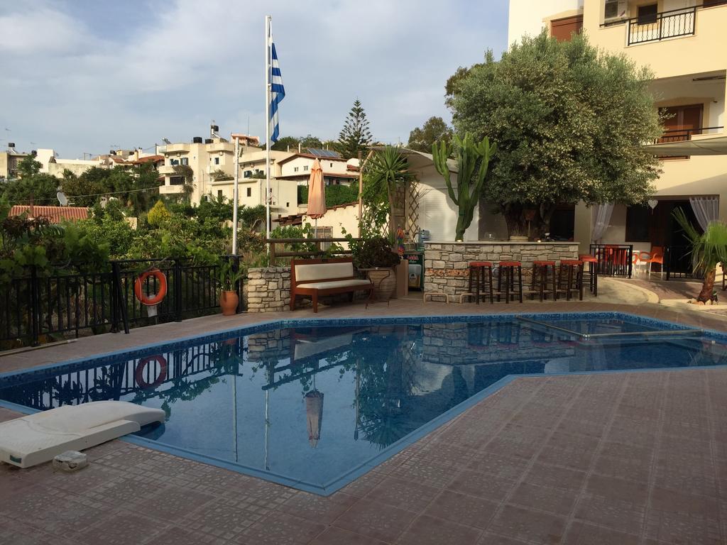 Apartment Vrisi &