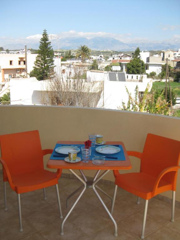 Vrisi & Apartment Pitsidia