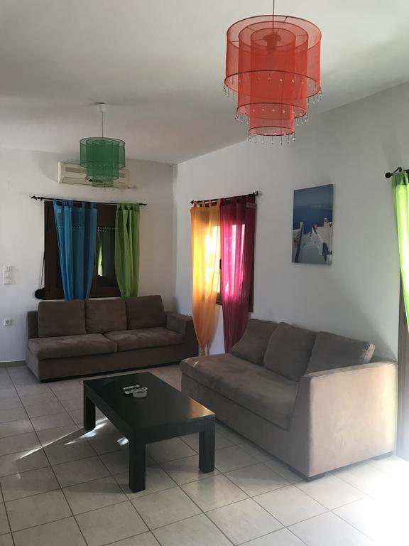 Apartment Vrisi & Pitsidia