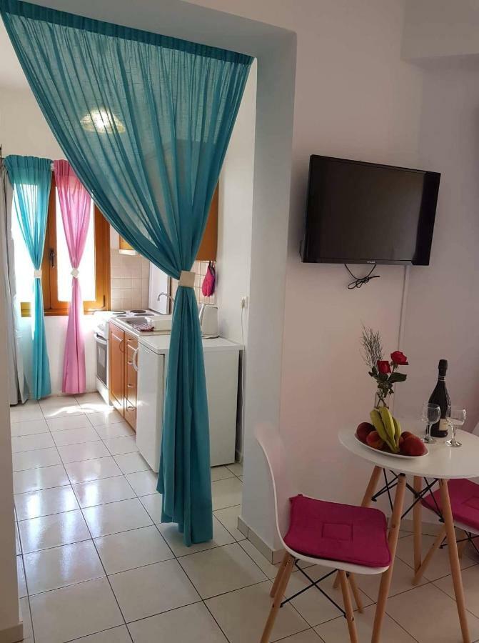 Apartment Vrisi & Pitsidia