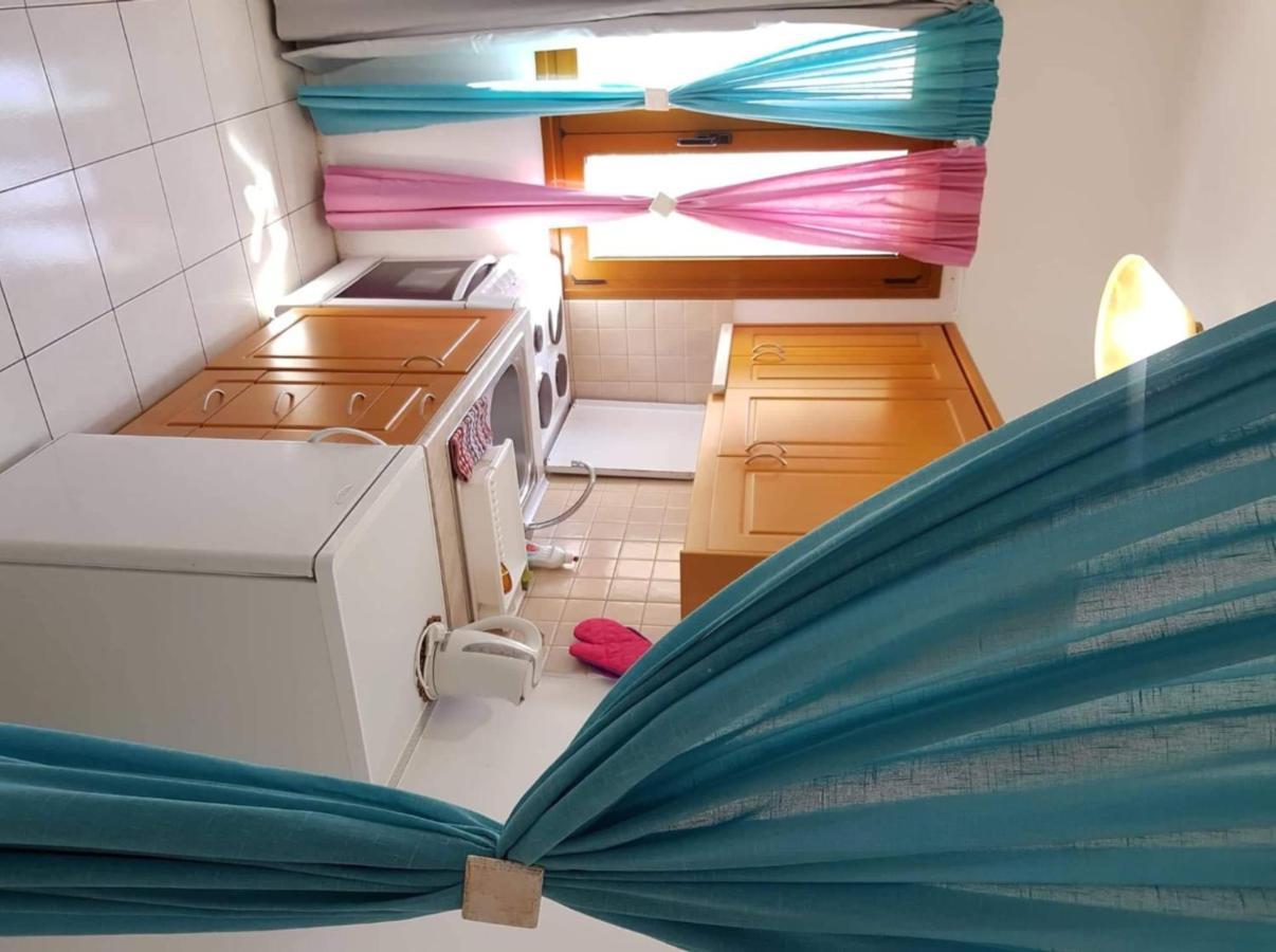 Vrisi & Apartament *